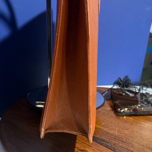 MARK CROSS LEATHER BRIEFCASE
W/ Shoulder Strap - Picture 4 of 11